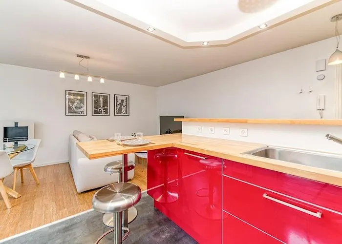 Appartement 50m Gem - 400m Gare: Garage Privé, Terrasse, Wifi