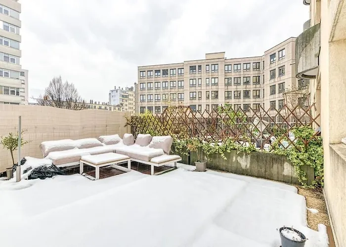 Appartement 50m Gem - 400m Gare: Garage Privé, Terrasse, Wifi *