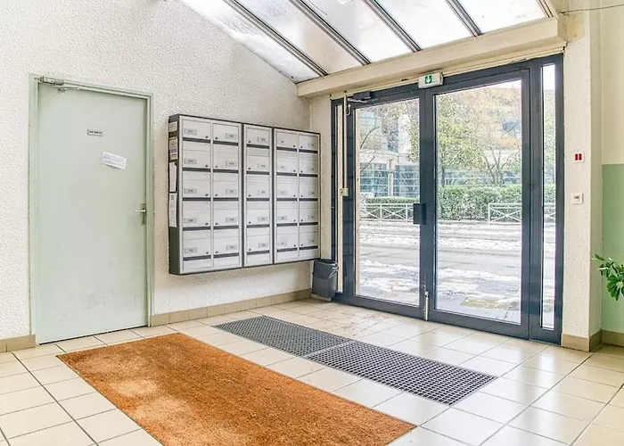 Apartament 50m Gem - 400m Gare: Garage Prive, Terrasse, Wifi *