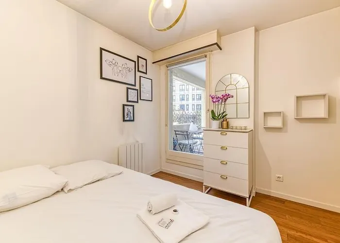 Apartment 50m Gem - 400m Gare: Garage Prive, Terrasse, Wifi *