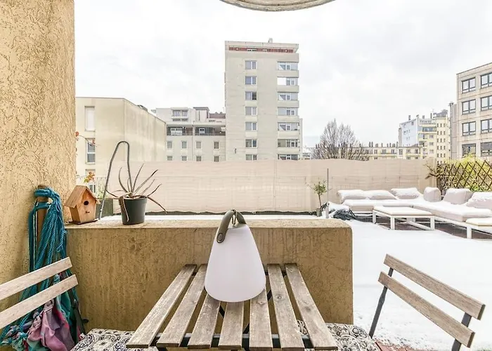 Апартаменты 50m Gem - 400m Gare: Garage Prive, Terrasse, Wifi